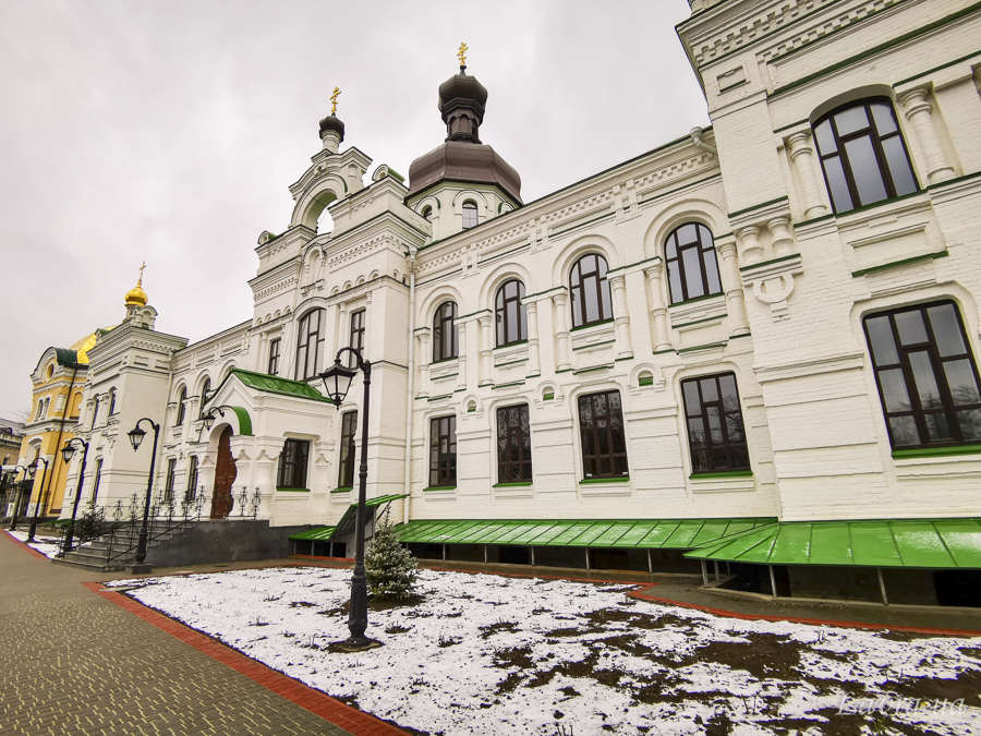 Церковь всех святых Киево Печерская Лавра