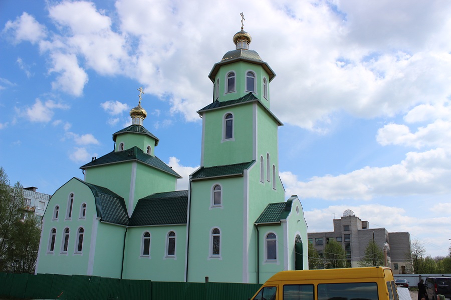 Купола храма Сергия Радонежского