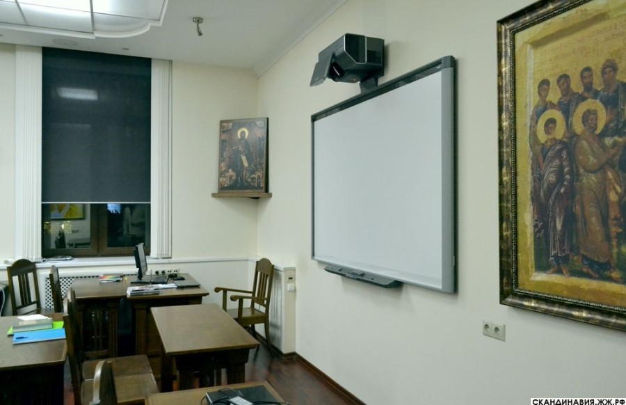 0_13419a_d7097b79_orig