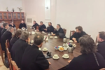 В Кафедральном соборе Христа Спасителя прошел круглый стол, посвященный проблемам литургической практики